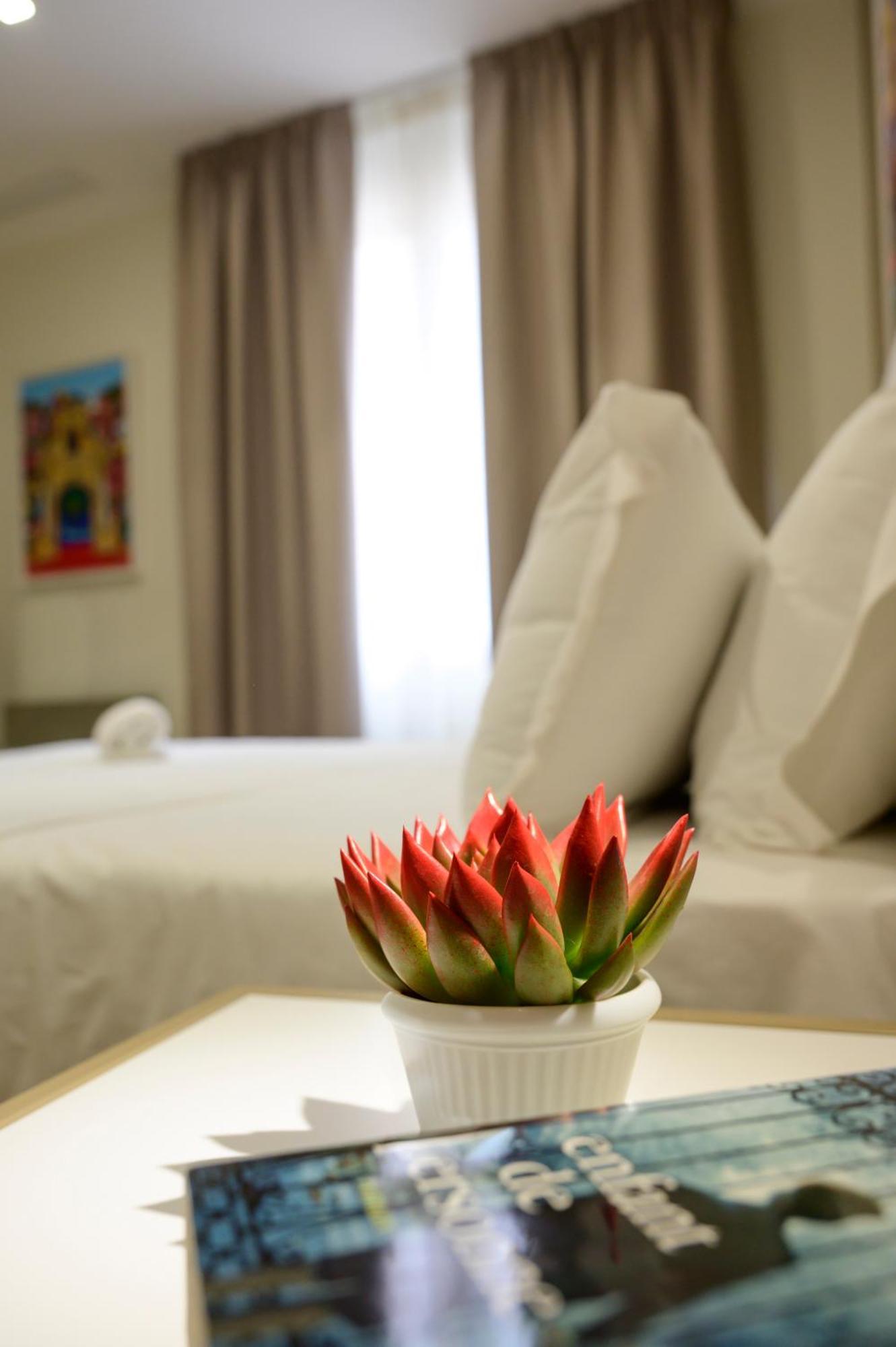 Maqueda - Room & Suite Palermo Luaran gambar