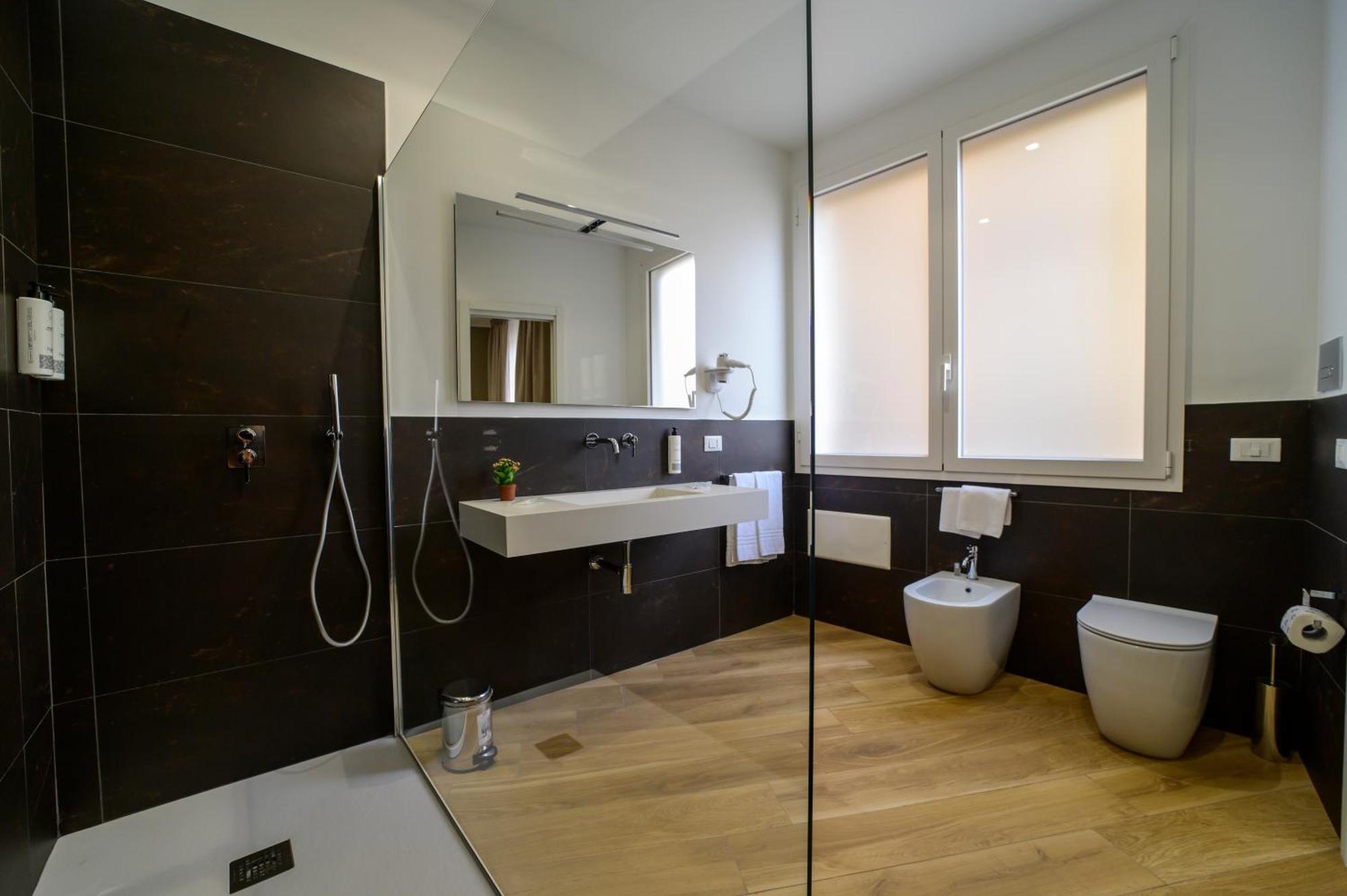 Maqueda - Room & Suite Palermo Luaran gambar