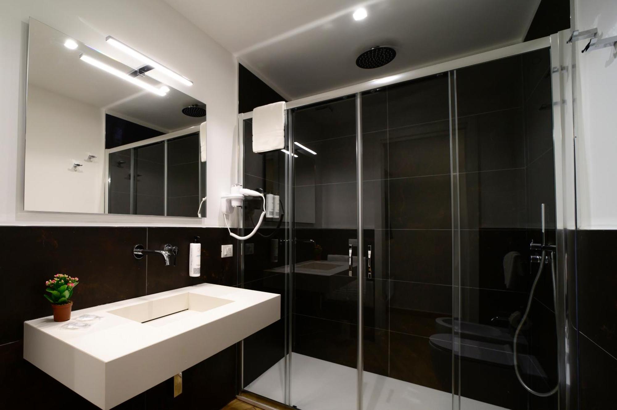 Maqueda - Room & Suite Palermo Luaran gambar