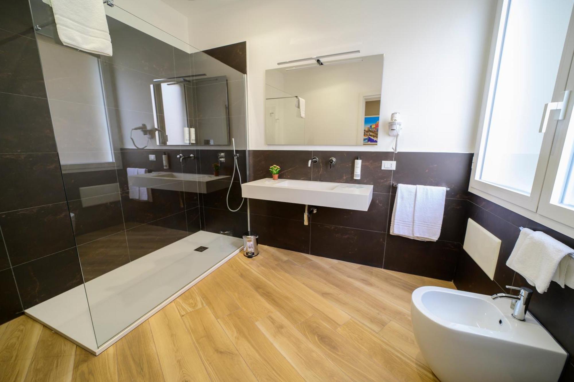 Maqueda - Room & Suite Palermo Luaran gambar
